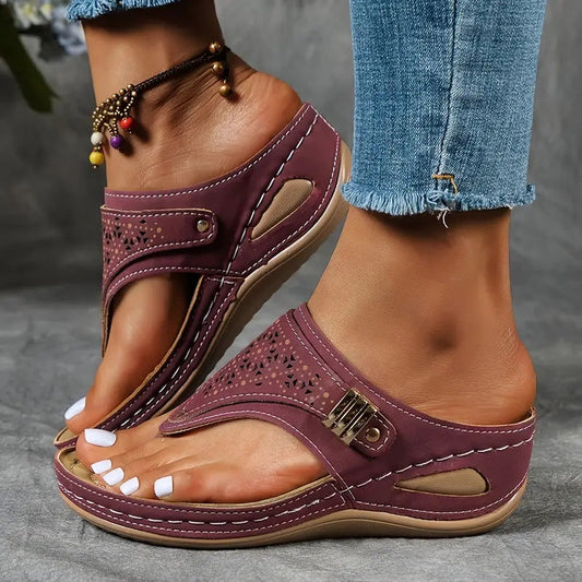 Sandales compensées à brides