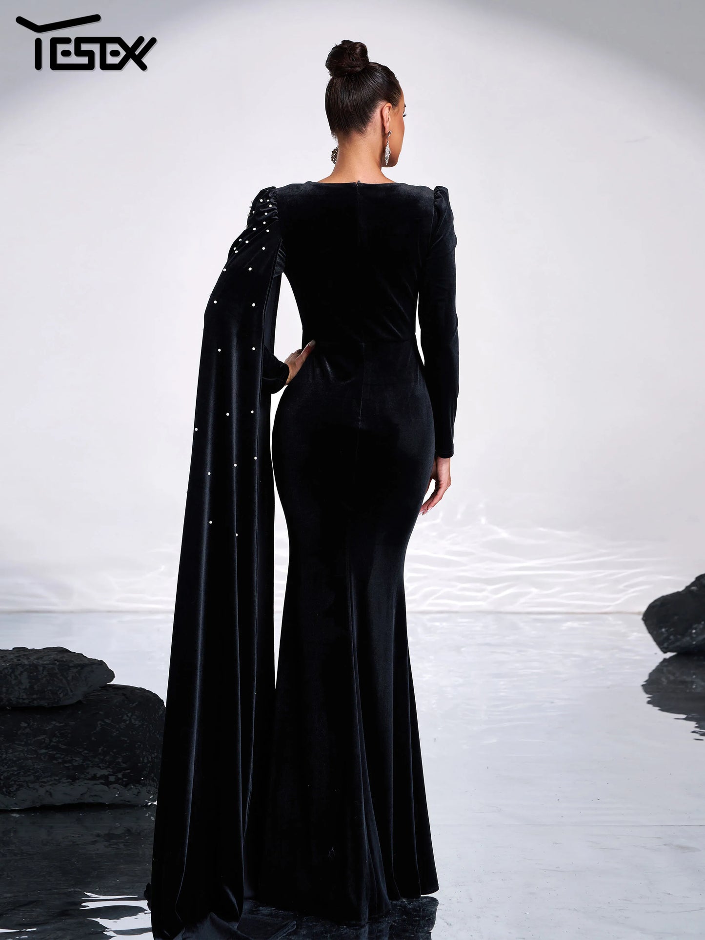 Robe de soirée en velours, strass, col rond - Molinse
