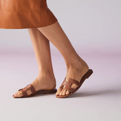 Sandales en veau Epsom à la découpe « H »