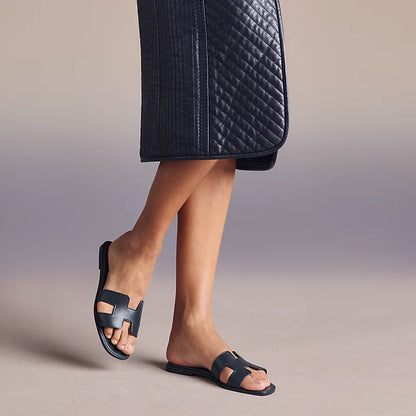 Sandales en veau Epsom à la découpe « H »