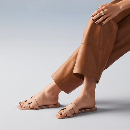 Sandales en veau Epsom à la découpe « H »